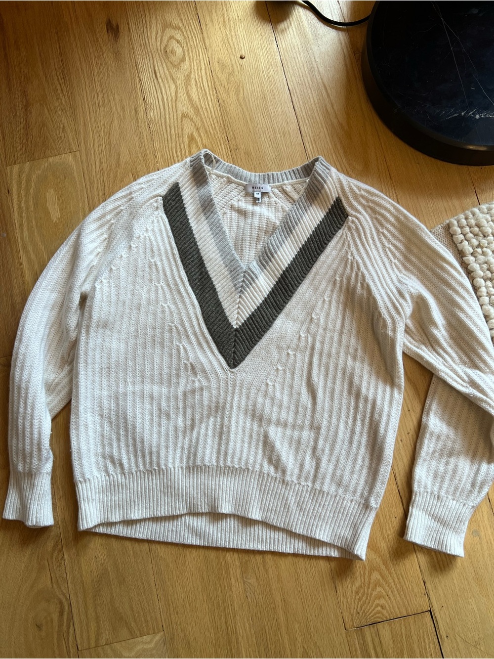 Reiss Cream V-Neck Sweater with Gray Stripe